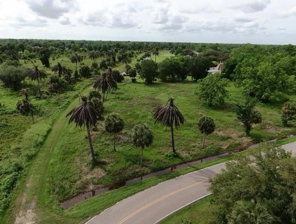 220 County Road 461 A Brazoria, TX 77422