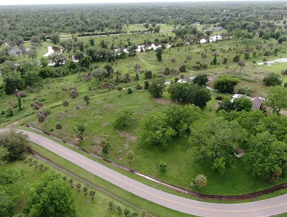 220 County Road 461 A Brazoria, TX 77422