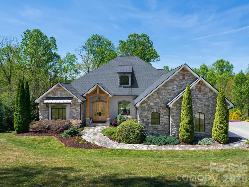 28 Falling Star Court Fletcher, NC 28732