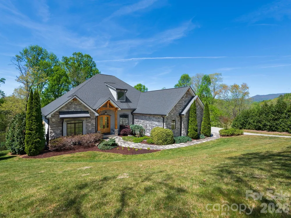 28 Falling Star Court Fletcher, NC 28732
