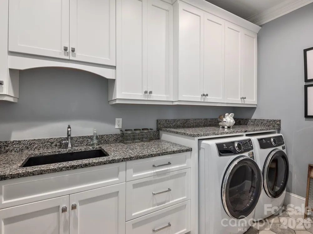 28 Falling Star Court Fletcher, NC 28732