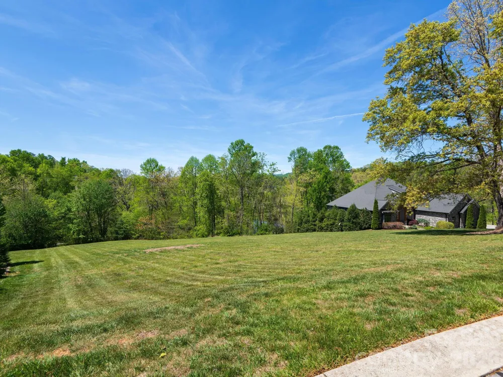 28 Falling Star Court Fletcher, NC 28732