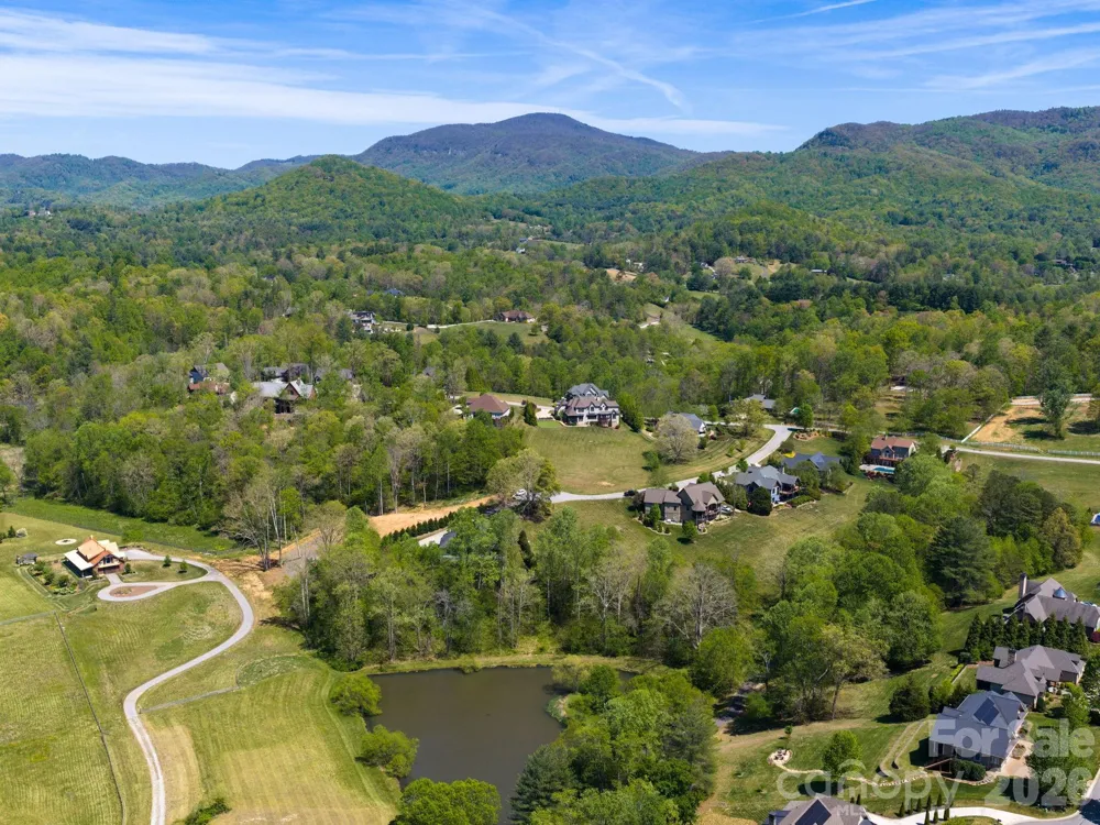 28 Falling Star Court Fletcher, NC 28732