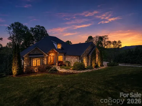 28 Falling Star Court