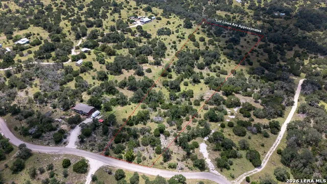 211 SPRING RD Fredericksburg, TX 78624