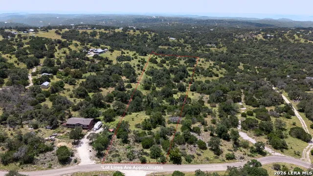 211 SPRING RD Fredericksburg, TX 78624