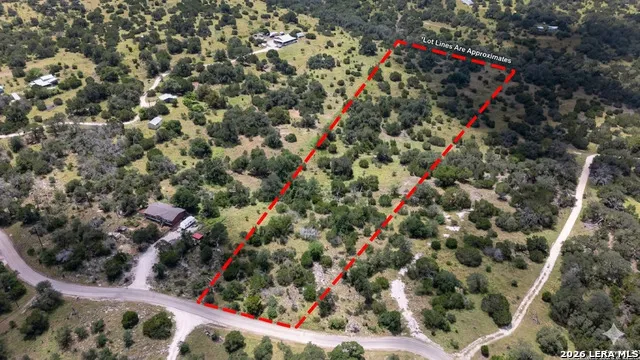 211 SPRING RD Fredericksburg, TX 78624