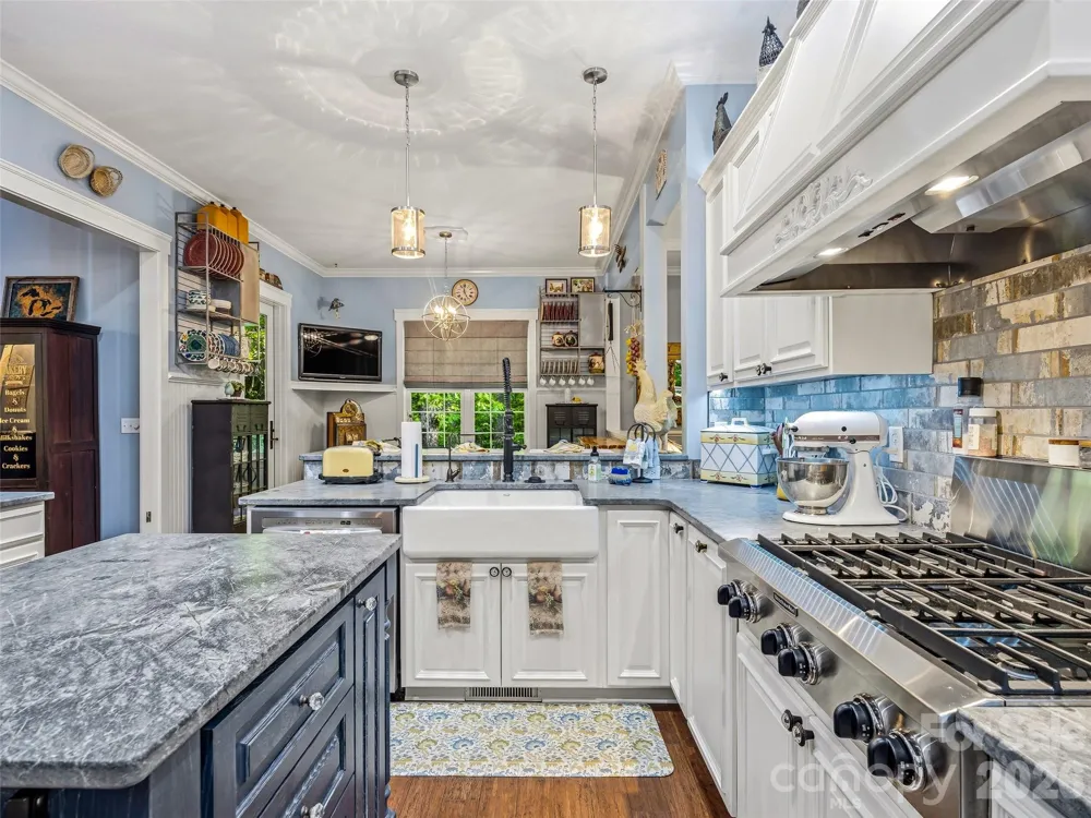 329 Kenmure Drive Flat Rock, NC 28731