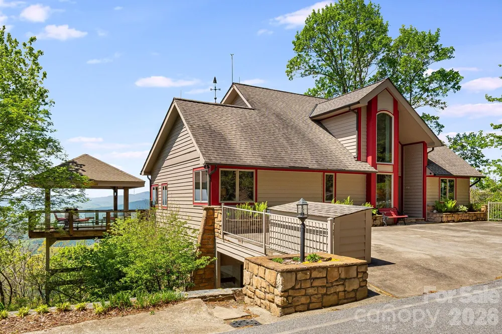 206 Twin Springs Road Blowing Rock, NC 28605