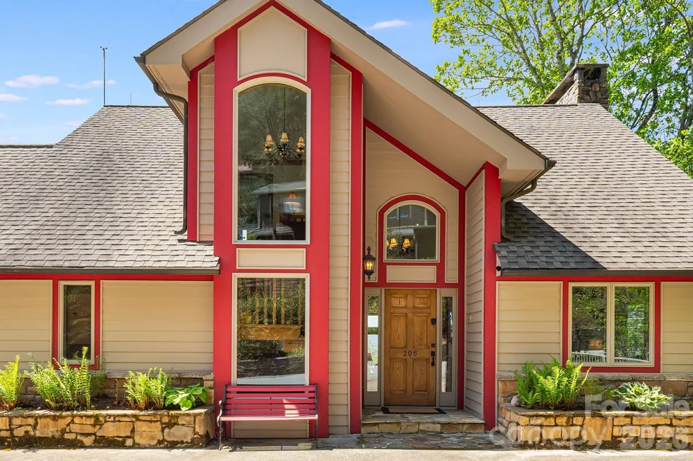 206 Twin Springs Road Blowing Rock, NC 28605
