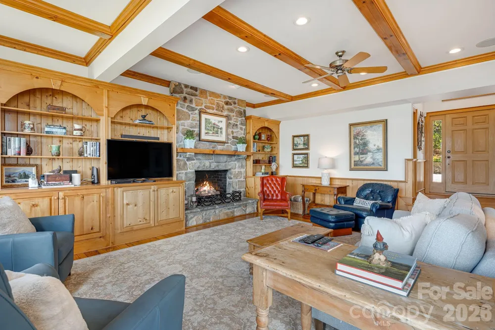 206 Twin Springs Road Blowing Rock, NC 28605