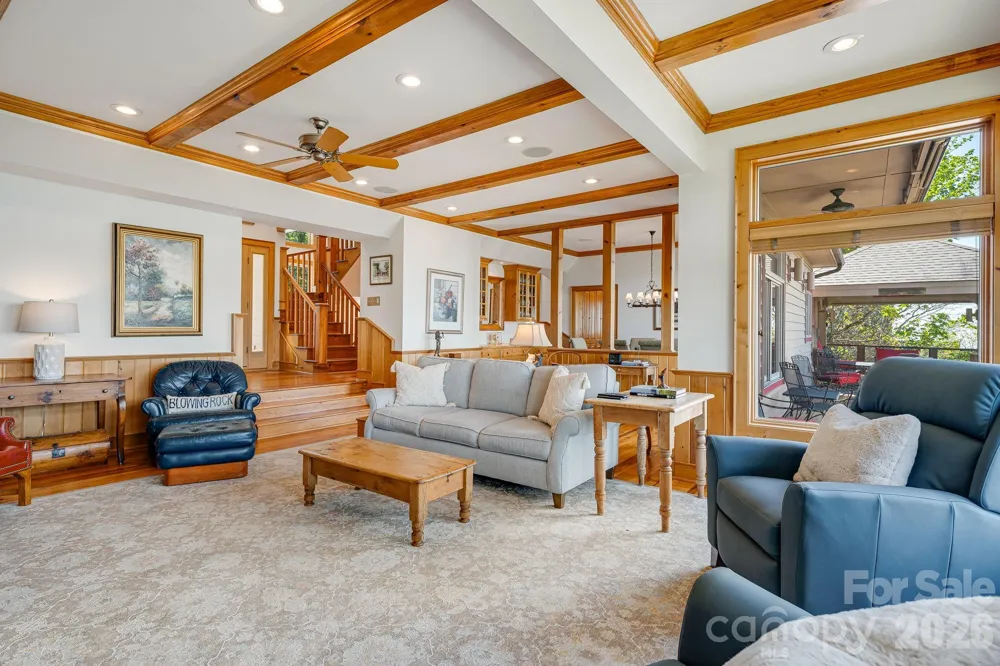 206 Twin Springs Road Blowing Rock, NC 28605