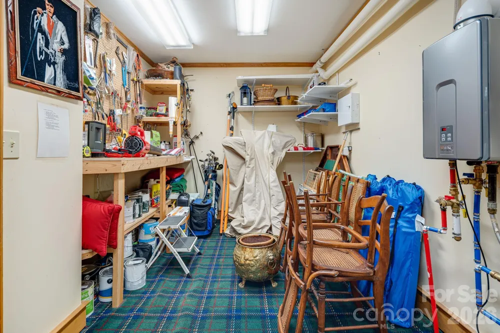 206 Twin Springs Road Blowing Rock, NC 28605