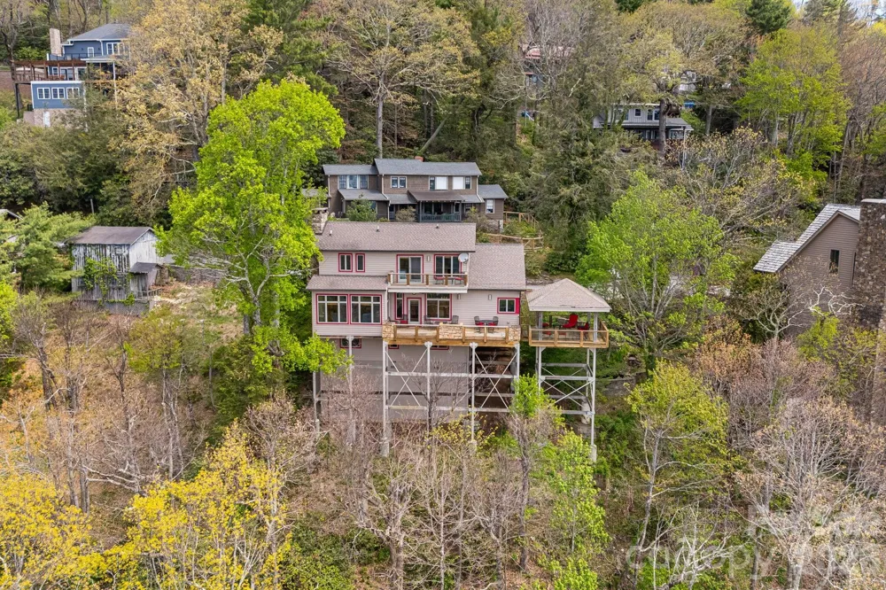 206 Twin Springs Road Blowing Rock, NC 28605