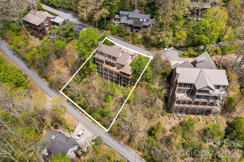 206 Twin Springs Road Blowing Rock, NC 28605