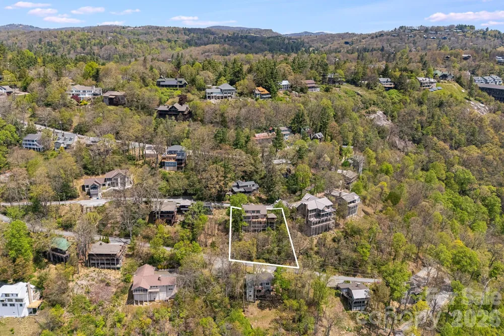 206 Twin Springs Road Blowing Rock, NC 28605