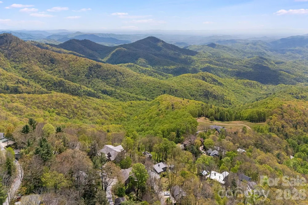 206 Twin Springs Road Blowing Rock, NC 28605