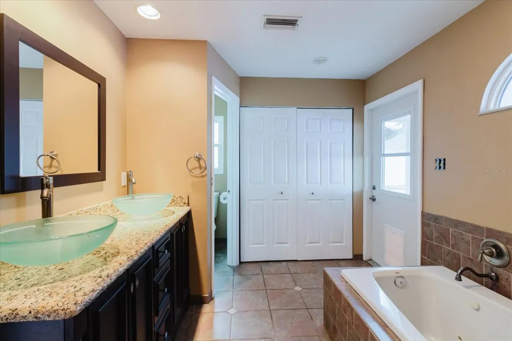 2009 PEPPERTREE COURT Oldsmar, FL 34677