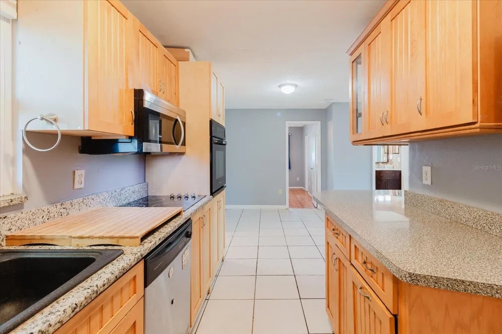 2009 PEPPERTREE COURT Oldsmar, FL 34677