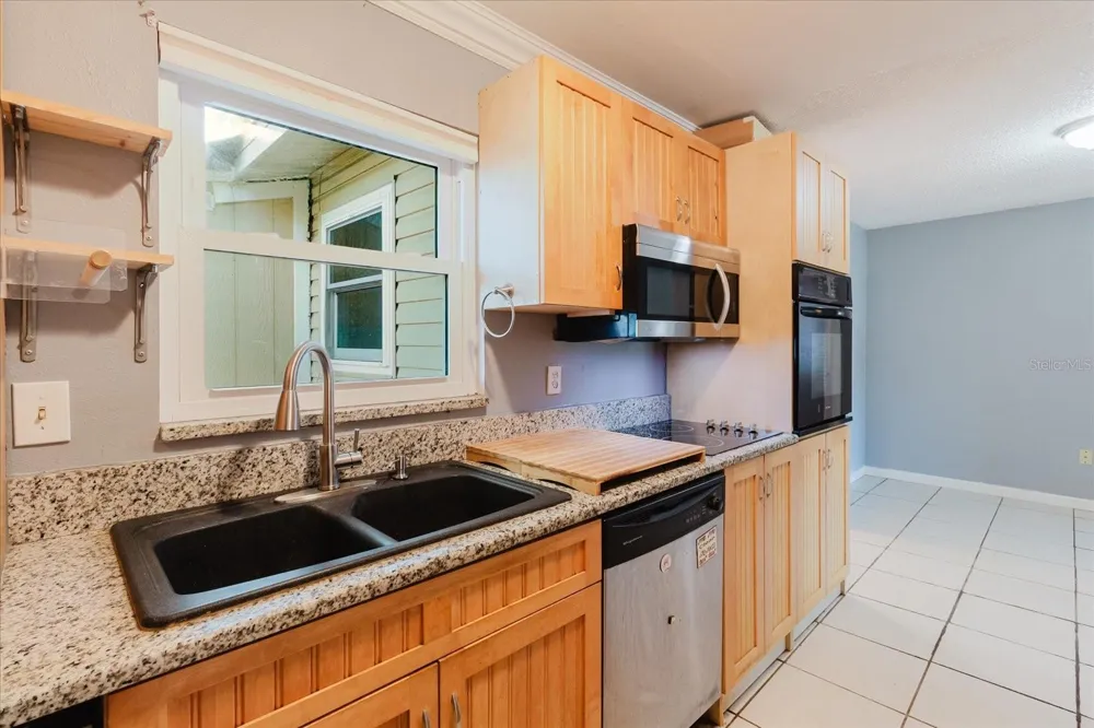 2009 PEPPERTREE COURT Oldsmar, FL 34677