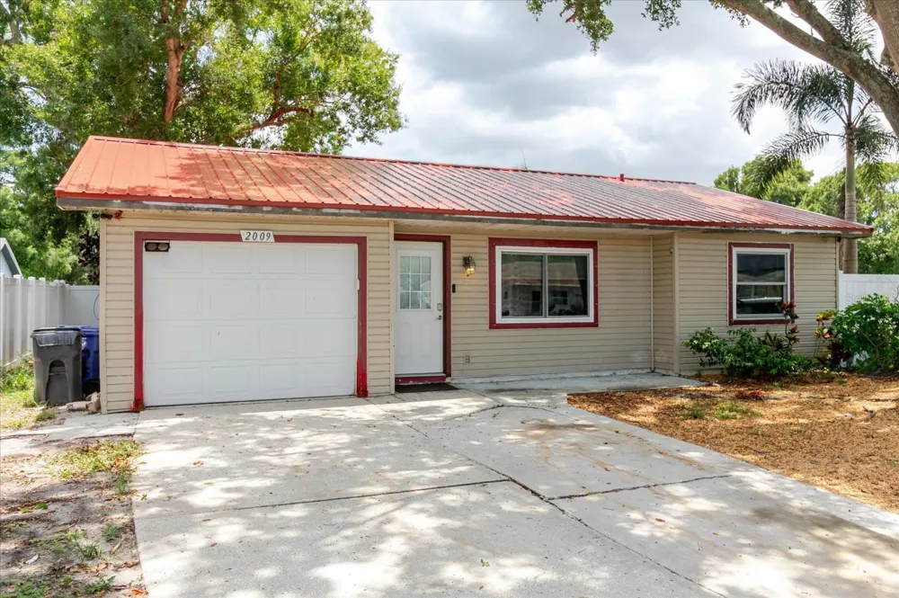 2009 PEPPERTREE COURT Oldsmar, FL 34677
