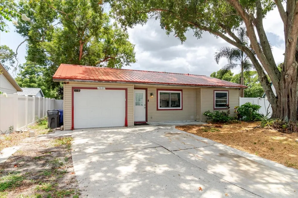 2009 PEPPERTREE COURT Oldsmar, FL 34677