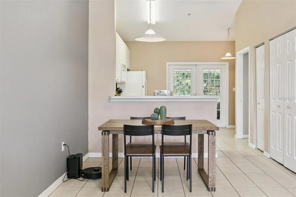 145 RESERVE CIRCLE #205 Oviedo, FL 32765