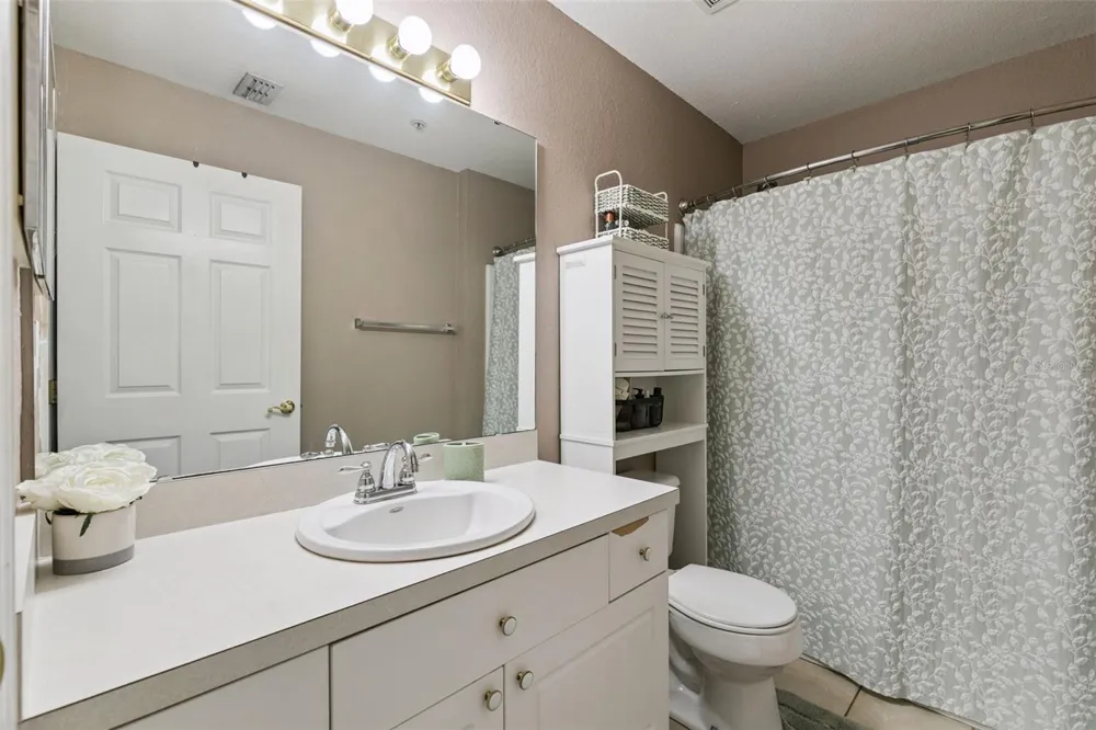 145 RESERVE CIRCLE #205 Oviedo, FL 32765