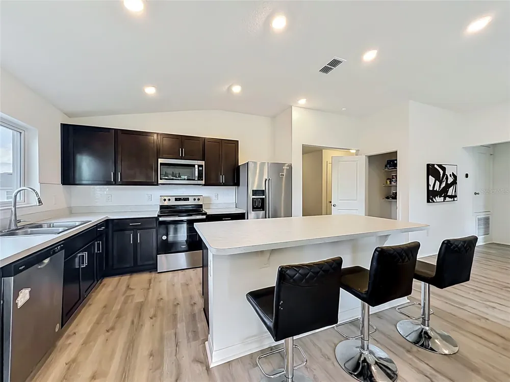 1507 GERANIUM DRIVE Mascotte, FL 34753