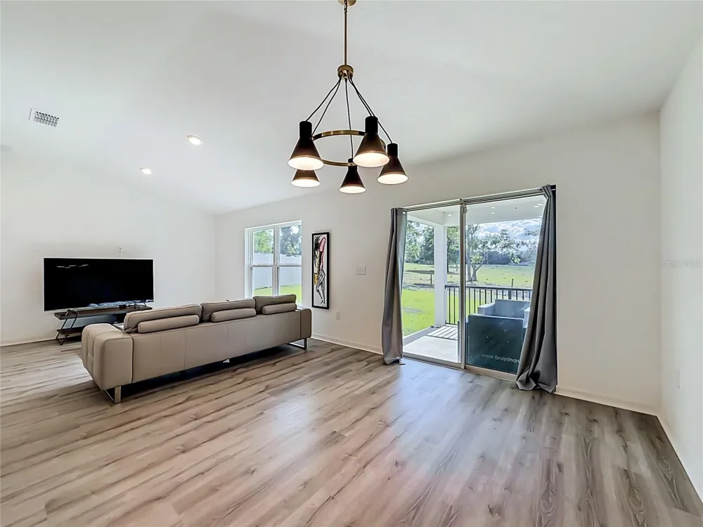 1507 GERANIUM DRIVE Mascotte, FL 34753