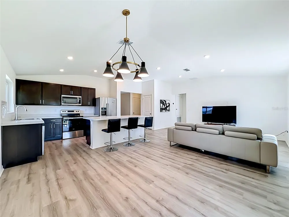 1507 GERANIUM DRIVE Mascotte, FL 34753