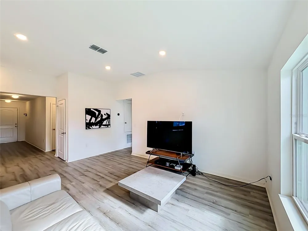 1507 GERANIUM DRIVE Mascotte, FL 34753