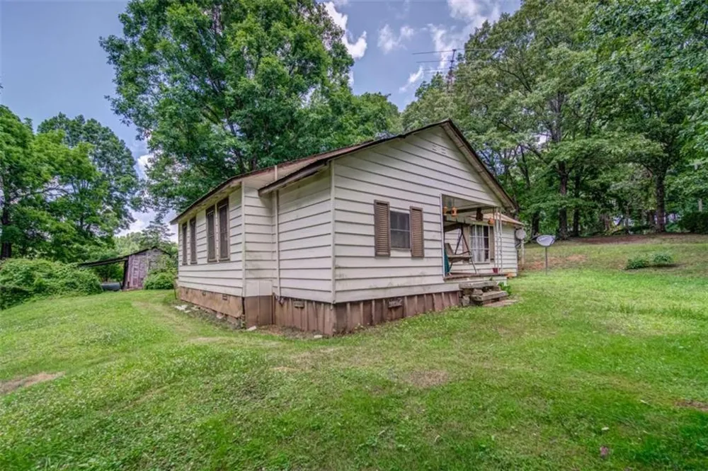 261 Steve Tate Highway Marble Hill, GA 30148