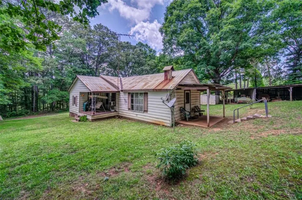 261 Steve Tate Highway Marble Hill, GA 30148