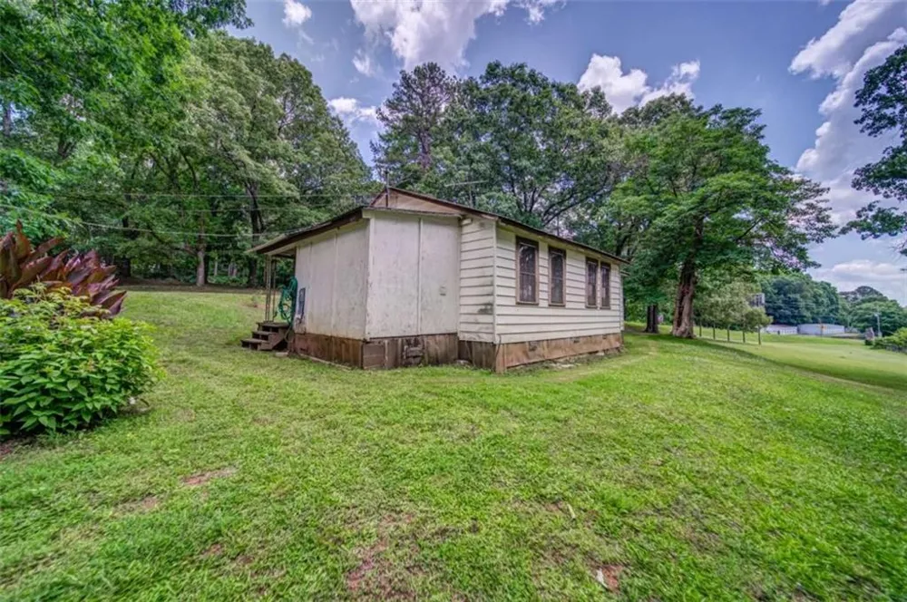 261 Steve Tate Highway Marble Hill, GA 30148