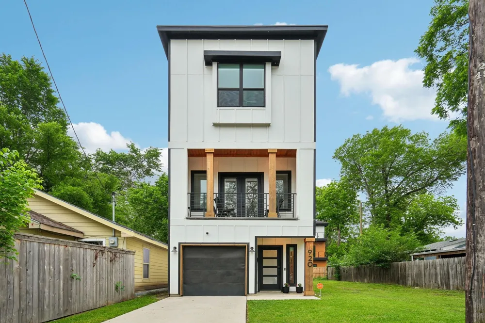 920 Muncie Avenue Dallas, TX 75212