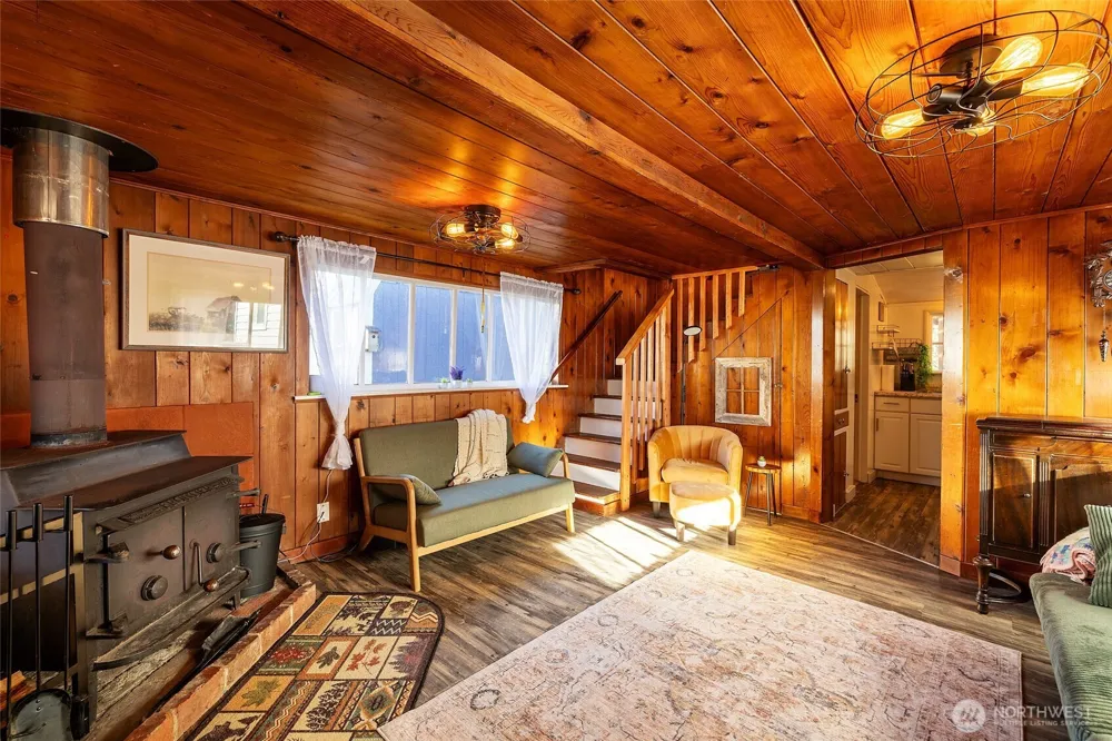1220 S forrest Street Westport, WA 98595