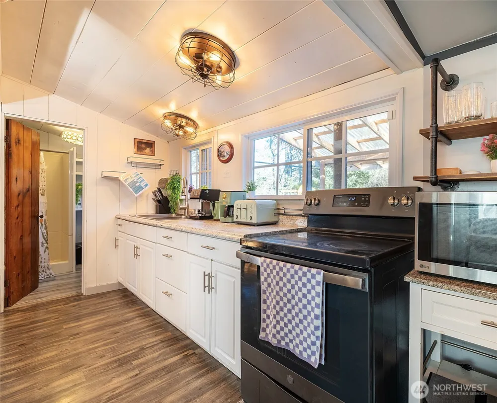 1220 S forrest Street Westport, WA 98595