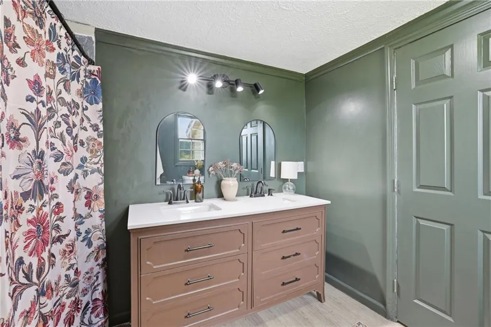 5525 Sandy Cross Road Carnesville, GA 30521
