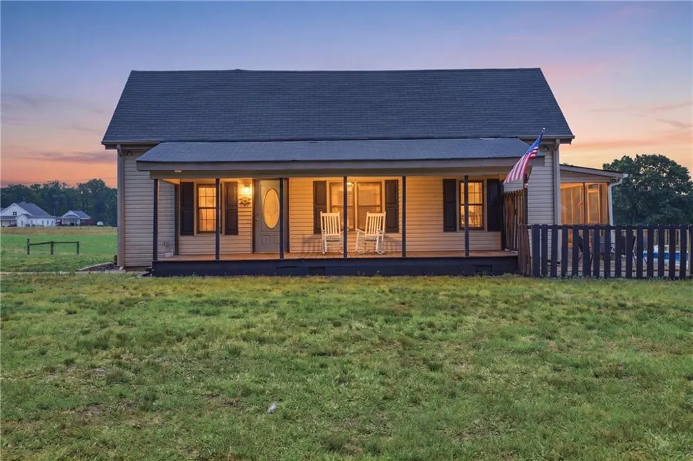 5525 Sandy Cross Road Carnesville, GA 30521