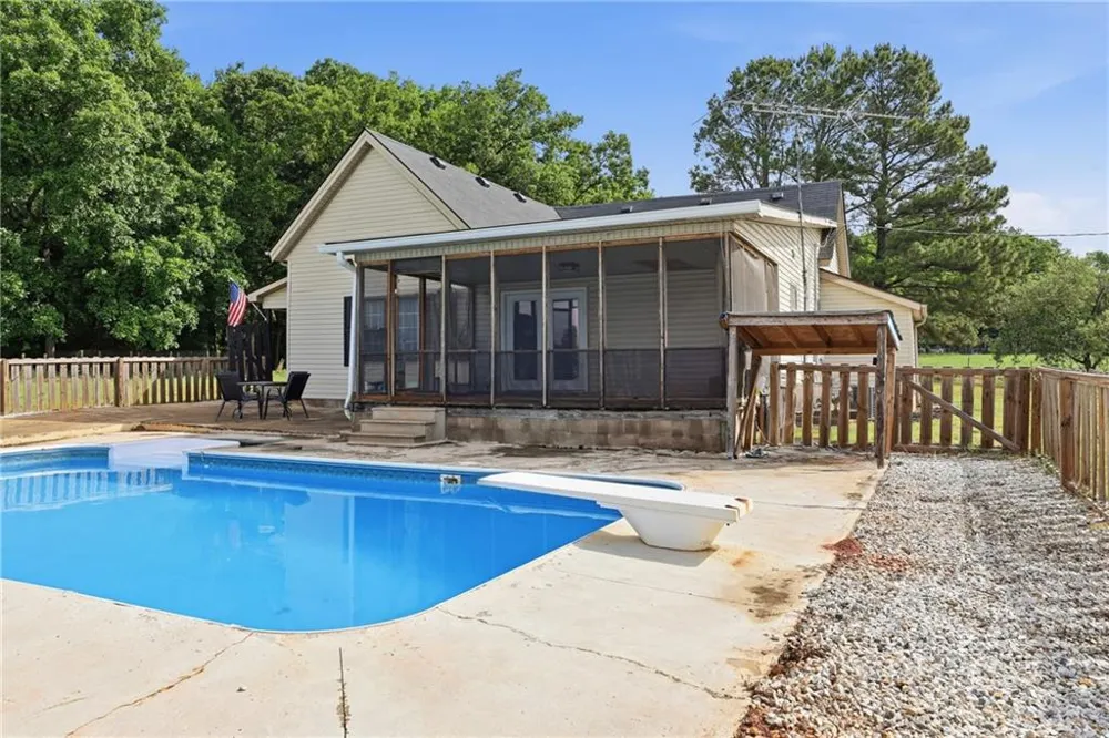 5525 Sandy Cross Road Carnesville, GA 30521