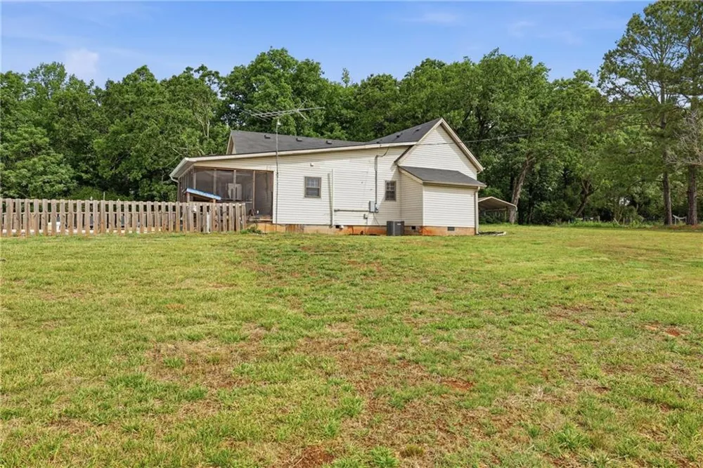 5525 Sandy Cross Road Carnesville, GA 30521