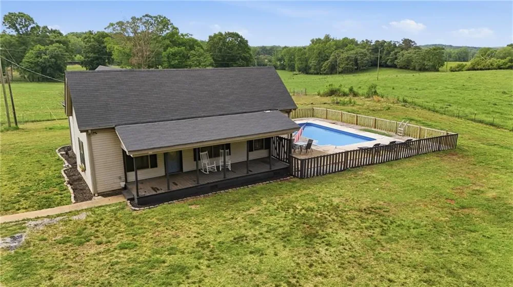 5525 Sandy Cross Road Carnesville, GA 30521