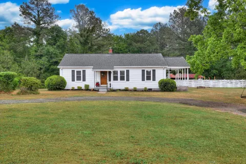 1161 Sweetwater Road