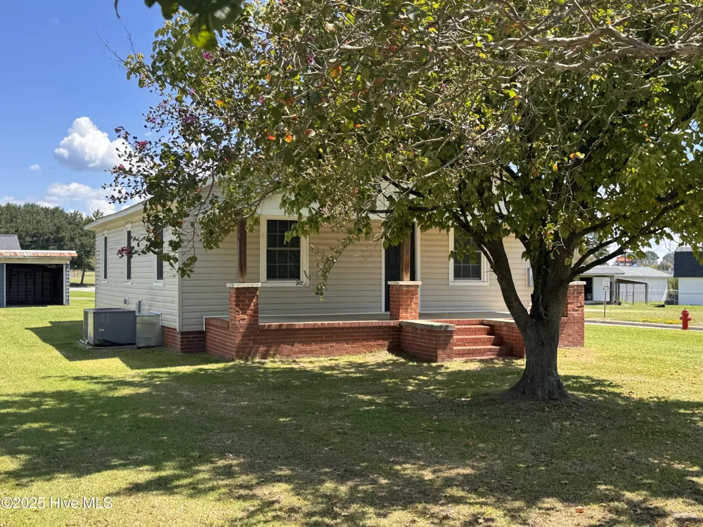 107 S Mccaskey Road Williamston, NC 27892