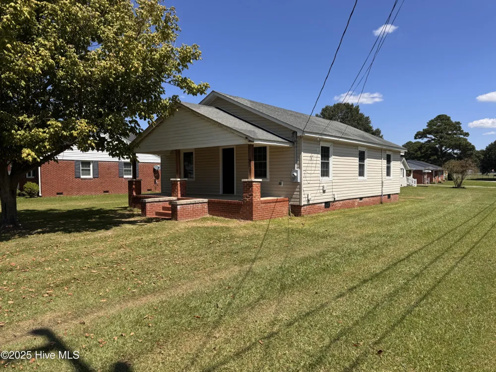 107 S Mccaskey Road Williamston, NC 27892