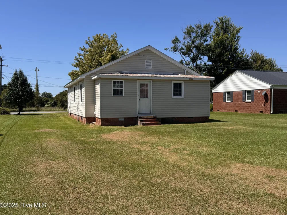 107 S Mccaskey Road Williamston, NC 27892