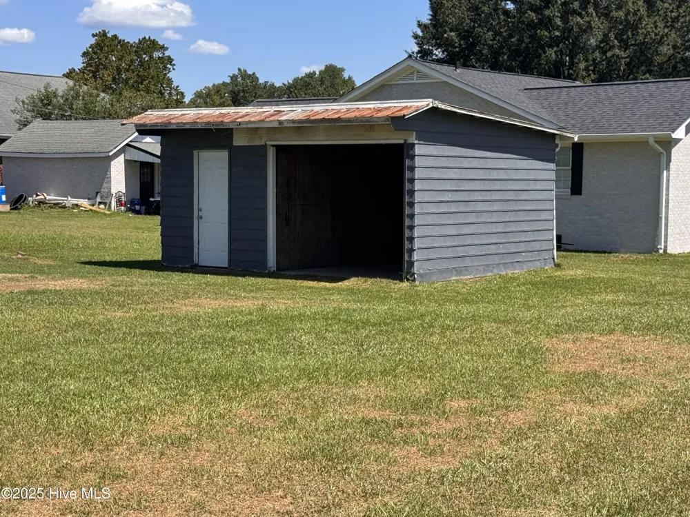 107 S Mccaskey Road Williamston, NC 27892