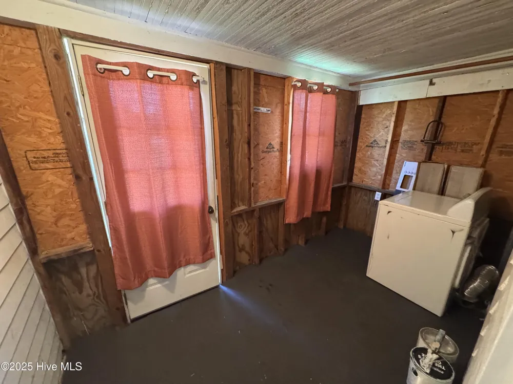 107 S Mccaskey Road Williamston, NC 27892