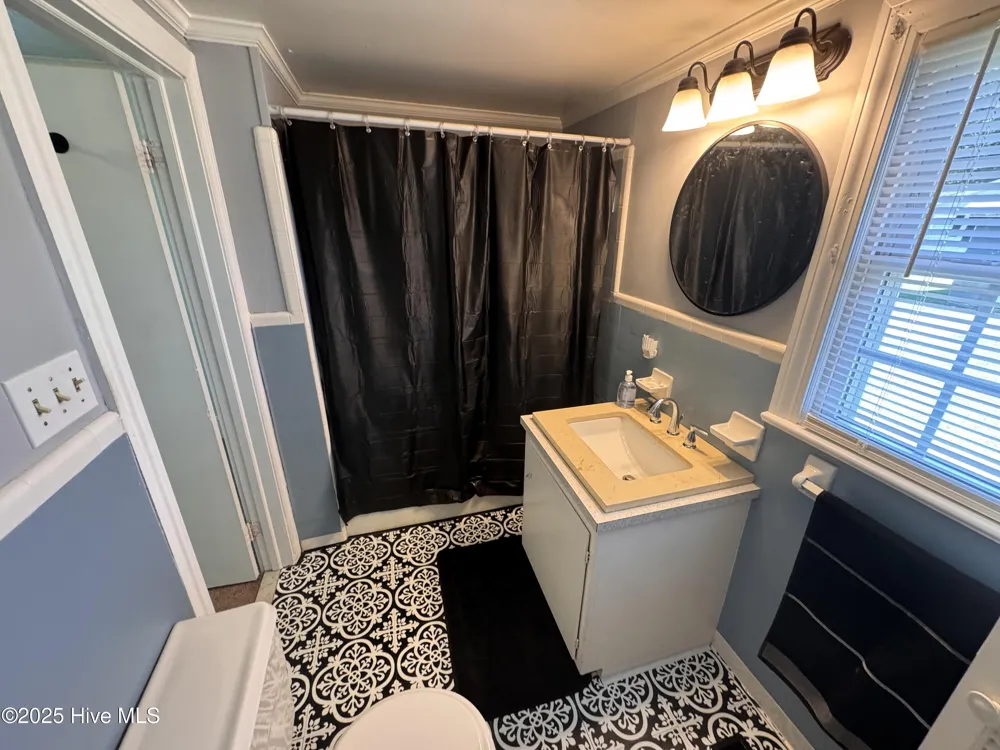 107 S Mccaskey Road Williamston, NC 27892